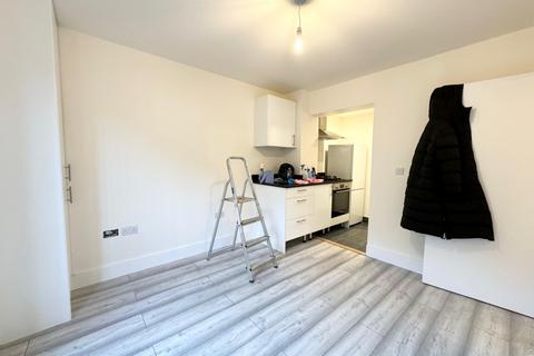 1 bedroom flat to rent, Platinum Court, Cephas Avenue, Stepney Green
