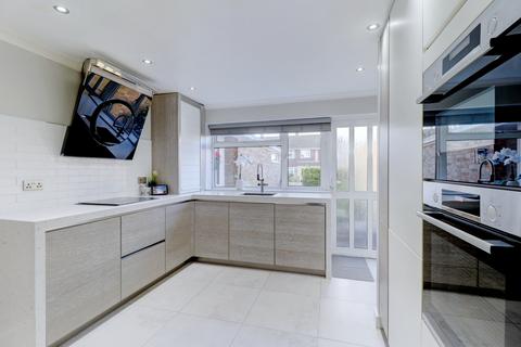 3 bedroom end of terrace house for sale, Willoughbys Walk, High Wycombe HP13