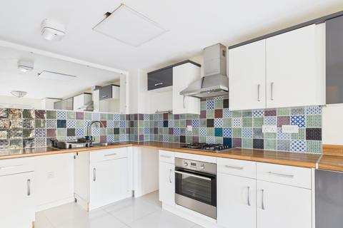4 bedroom terraced house to rent, 10 Ledbury Court, Cheltenham