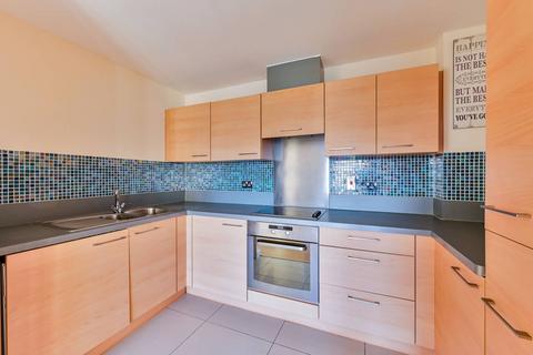 2 bedroom flat to rent, King George Crescent, HA0, Wembley, HA0