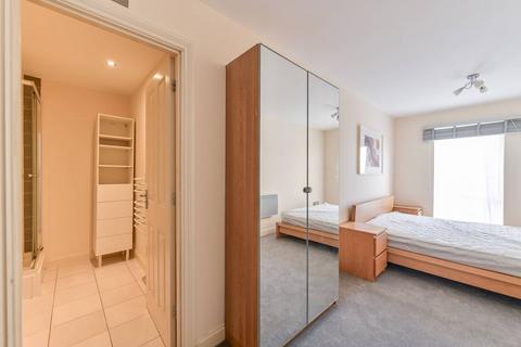 2 bedroom flat to rent, King George Crescent, HA0, Wembley, HA0