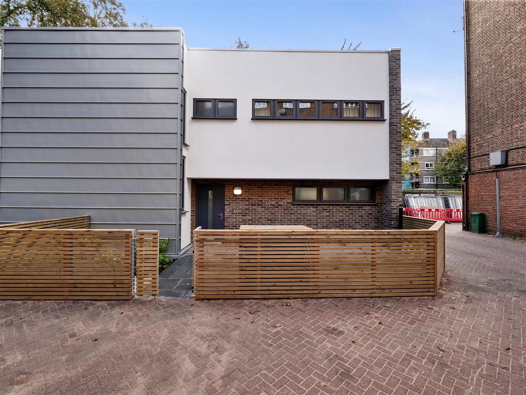 3 bedroom Mew house for sale