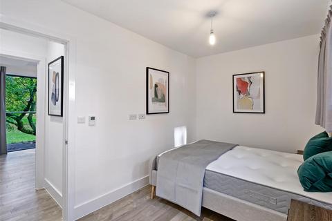 undefined, Rosbud Mews, Jamaica Road, SE16