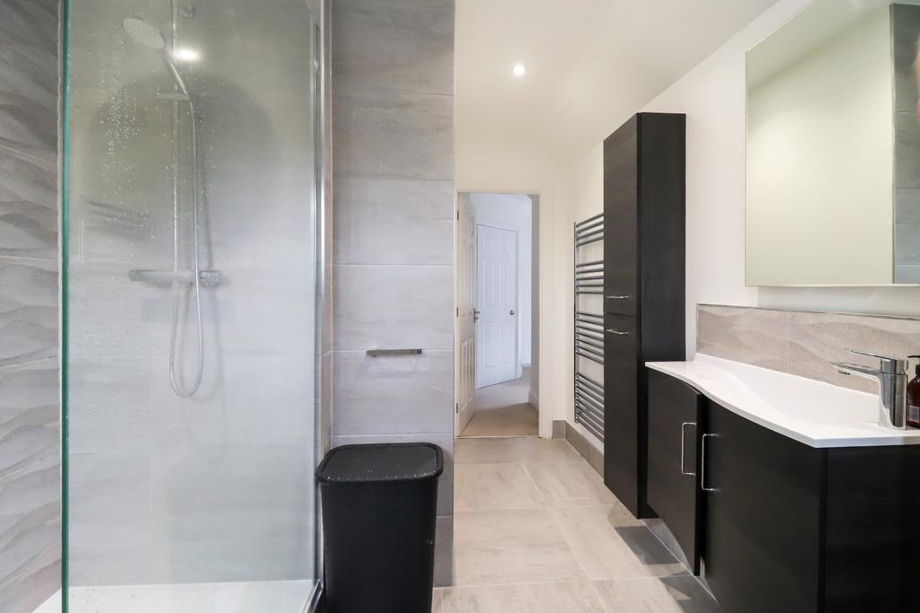 Ensuite shower room