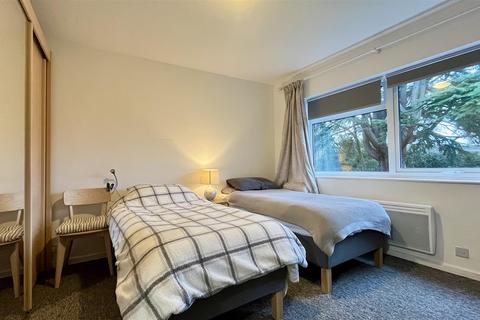 undefined, Overton Road, Sutton SM2
