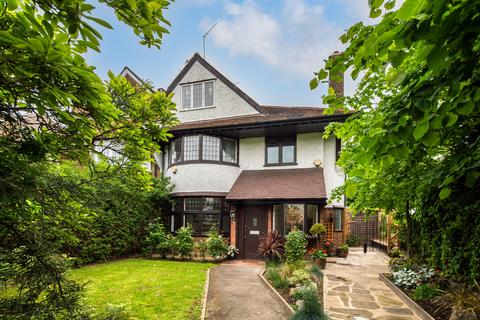 undefined, Great North Road, Highgate, N6