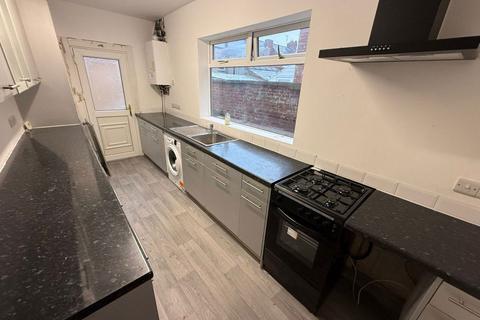 3 bedroom house to rent, Easson Road, Darlington DL3