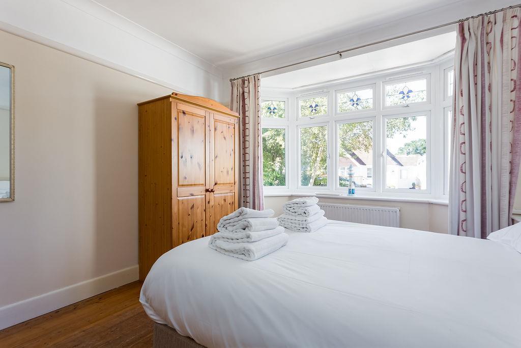8 Woodstock Road-ph3 web300.jpg