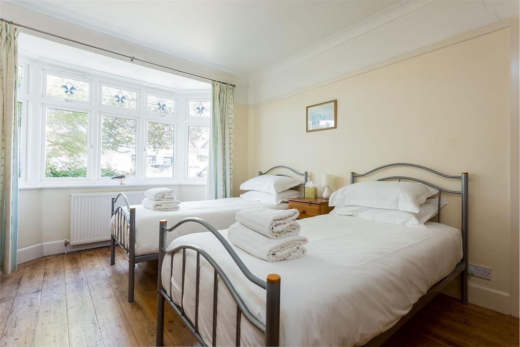 8 Woodstock Road-ph6 web300.jpg