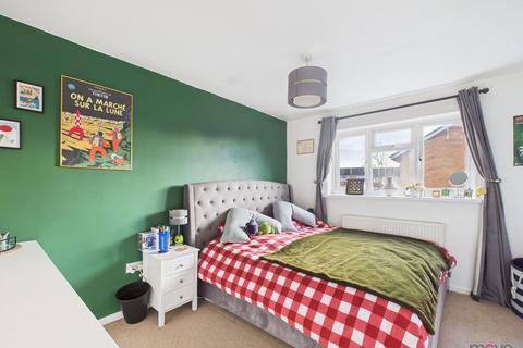 undefined, Peacock Close, Cheltenham GL51