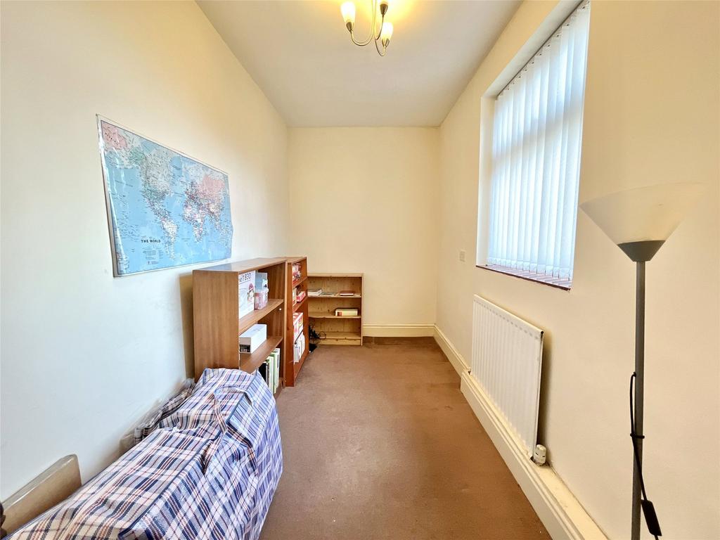 Walk-in Wardrobe
