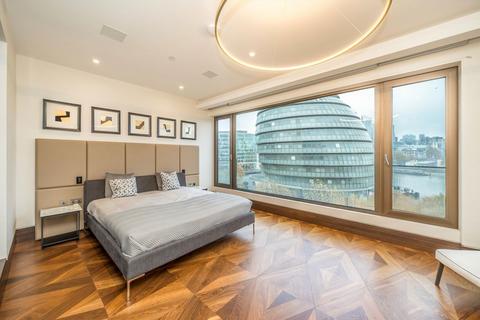 undefined, Crown Square, London SE1