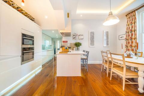 3 bedroom flat for sale, Cumberland Street, London SW1V