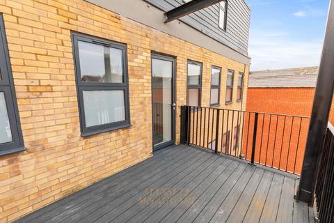undefined, High Street, Horley RH6