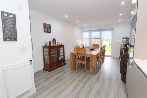 undefined, Sweetbriar Avenue, Carshalton SM5