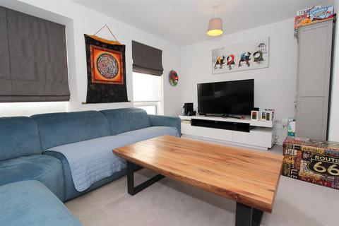 undefined, Sweetbriar Avenue, Carshalton SM5