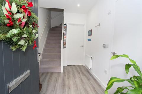 undefined, Sweetbriar Avenue, Carshalton SM5
