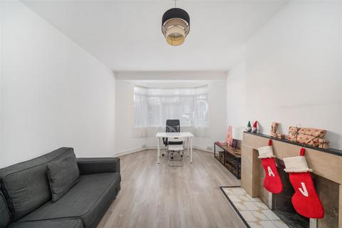 1 bedroom flat to rent, Barton Court, Barons Court Road, London