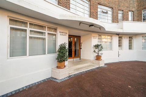 1 bedroom flat to rent, Barton Court, Barons Court Road, London