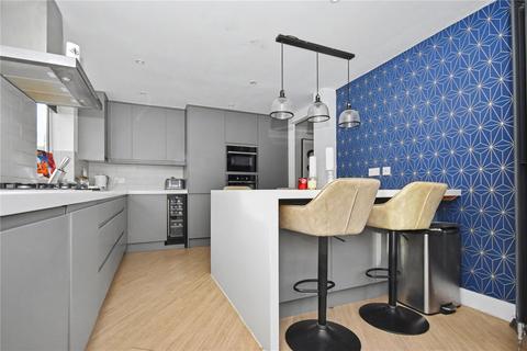 3 bedroom semi-detached house for sale, Sandgate Drive, Kippax, Leeds, West Yorkshire