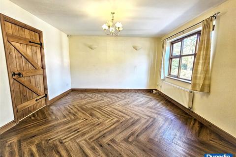 3 bedroom semi-detached house for sale, 3 Kiln Court, Alvechurch, Birmingham, B48