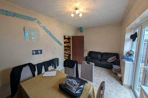 undefined, Mowbray Road, Greater London HA8