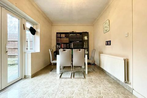 undefined, Mowbray Road, Greater London HA8