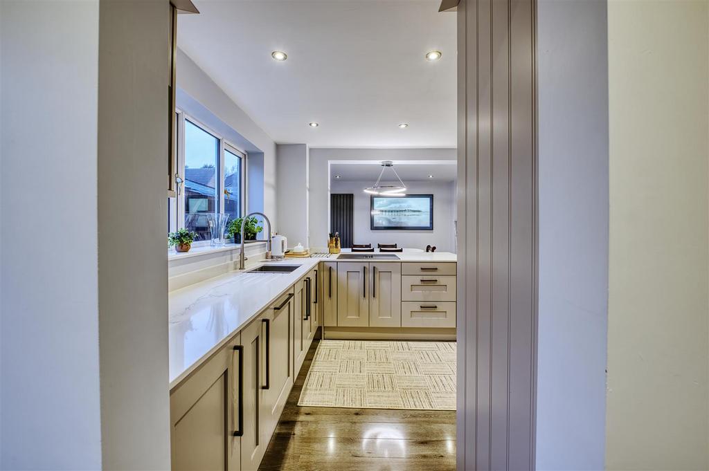 14 WIlkie Close Kettering D78 7672 HDR.jpg
