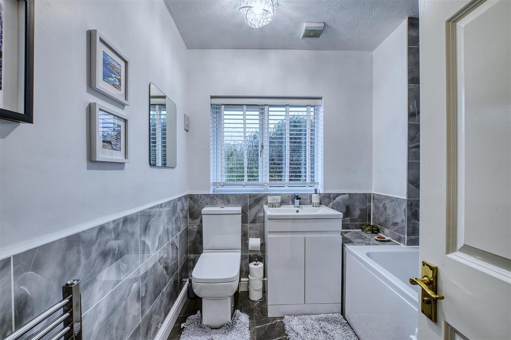 14 WIlkie Close Kettering D78 7717 HDR.jpg