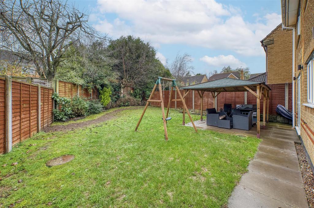 14 WIlkie Close Kettering D78 7742 HDR.jpg