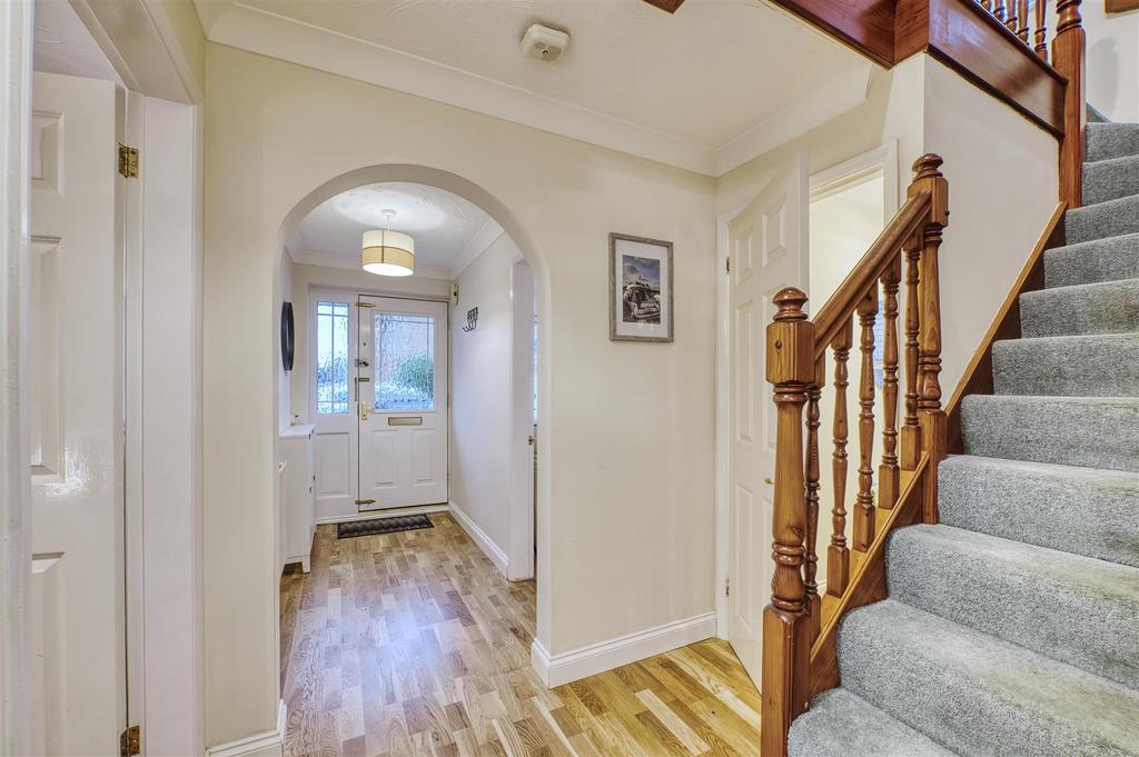 14 WIlkie Close Kettering D78 7677 HDR.jpg