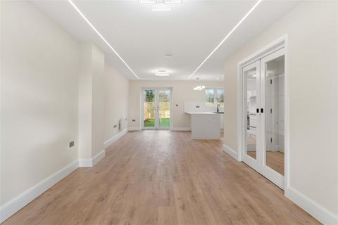 undefined, House 36, Dove Gardens, Dovedale, Ware