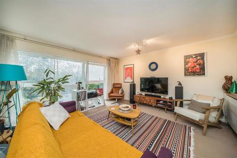 2 bedroom flat to rent, Kew Road, Kew TW9