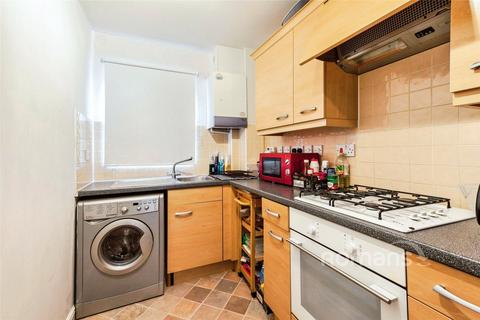undefined, Wedderburn Avenue, Beggarwood, Basingstoke, RG22