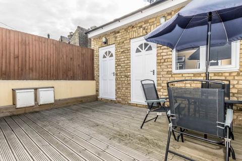 undefined, Chiswick High Road, London W4