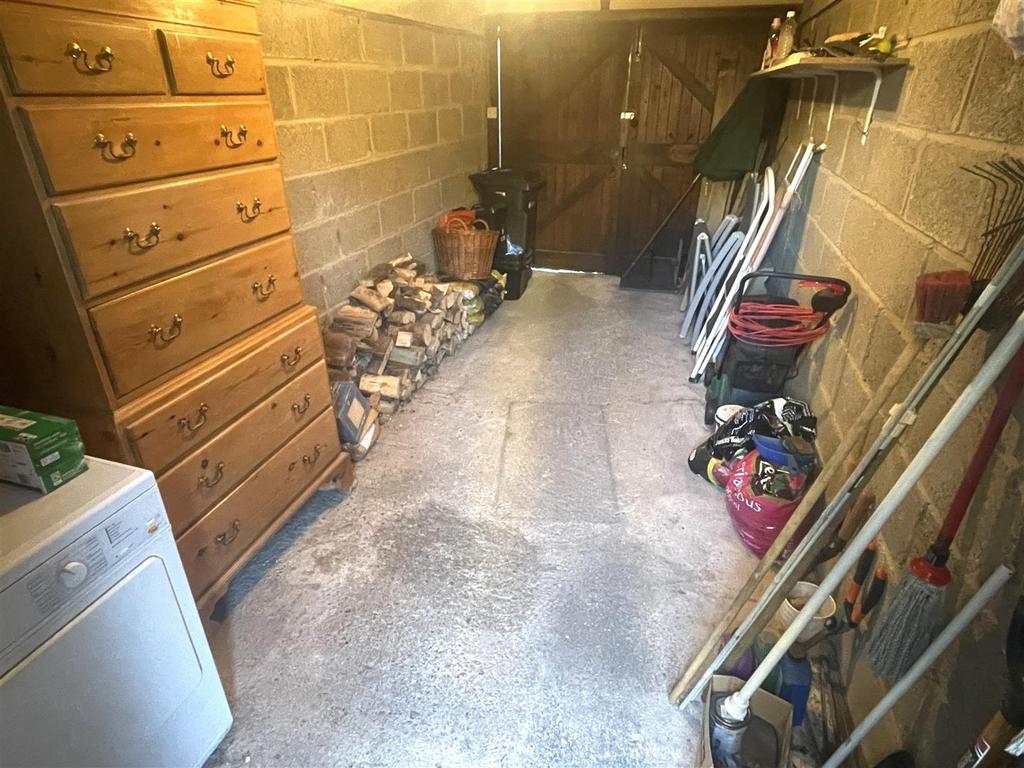 Garage.JPG