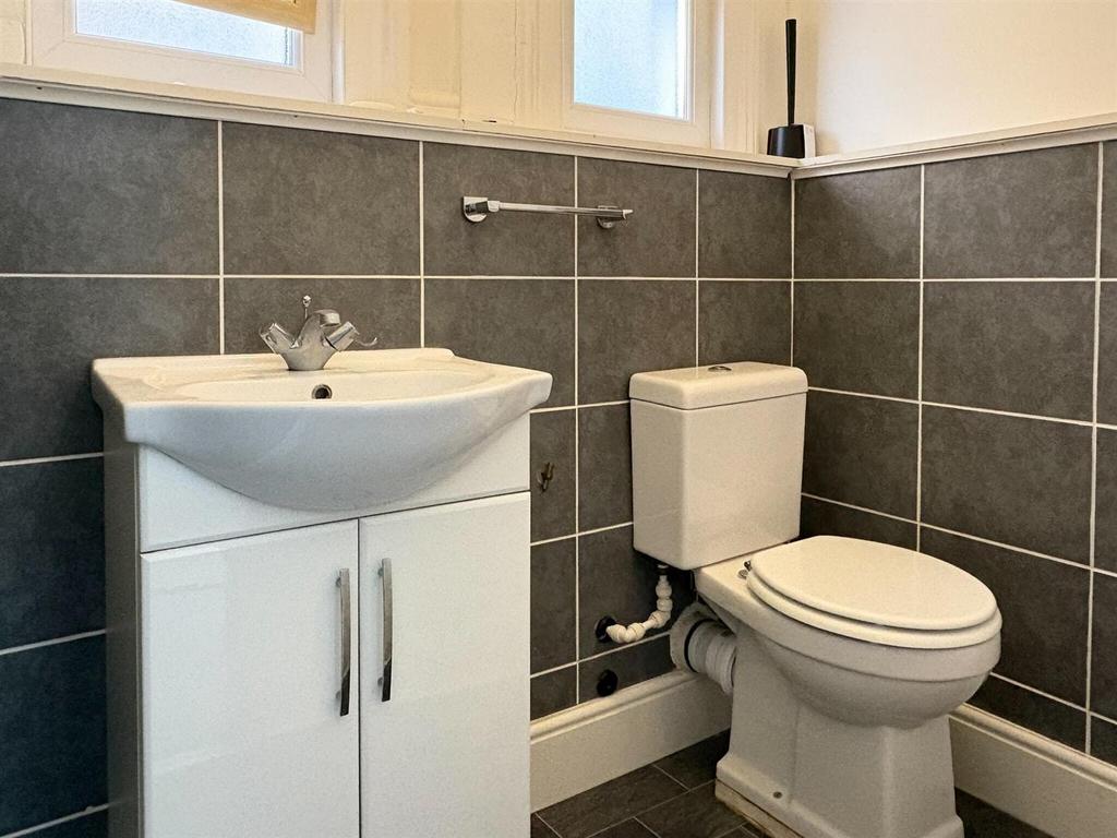 6937fbc5514b67b452a21f63 cc8b8316e625a3438b3920126