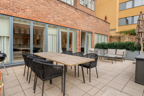 2 bedroom flat to rent, Young Street, London W8