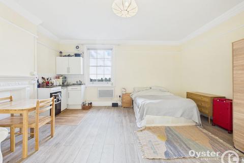undefined, Finchley Road, London, NW3