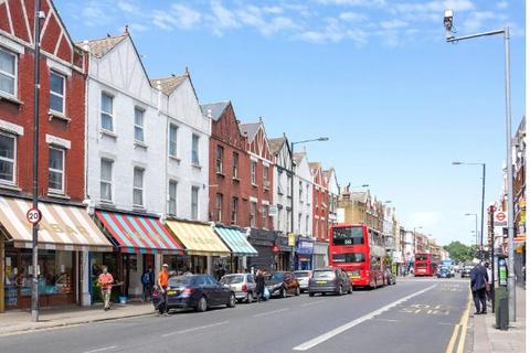 undefined, Green Lanes, Harringay, N13