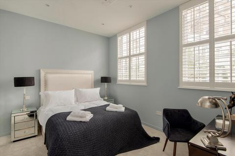 4 bedroom terraced house to rent, Osten Mews, London, SW7