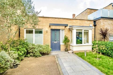 1 bedroom bungalow for sale, Flutemakers Mews, London SW4