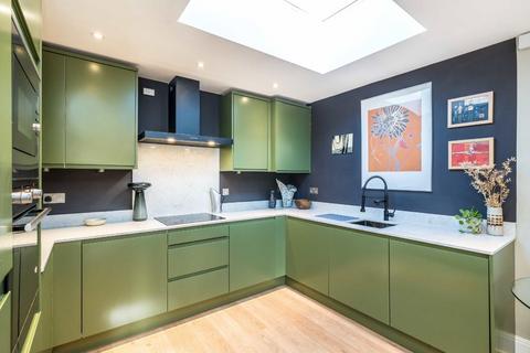 undefined, Flutemakers Mews, London SW4