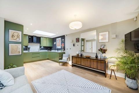 undefined, Flutemakers Mews, London SW4