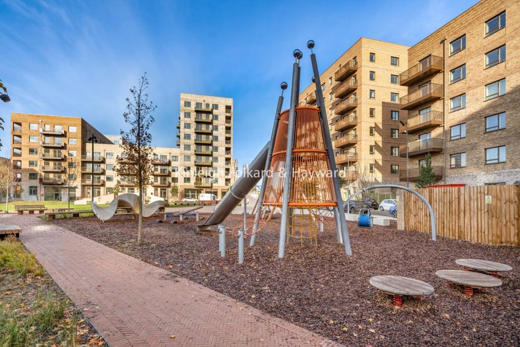 Bdf59757-a640-4869-9