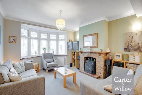 undefined, Gay Gardens, Dagenham, Essex
