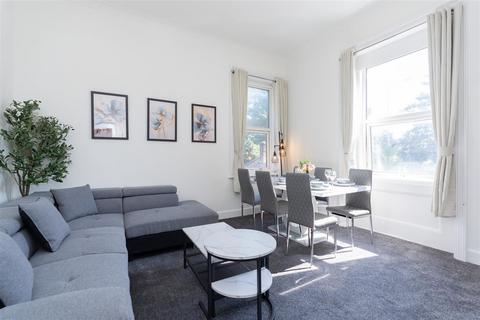 2 bedroom flat to rent, Surrey Road, Bournemouth