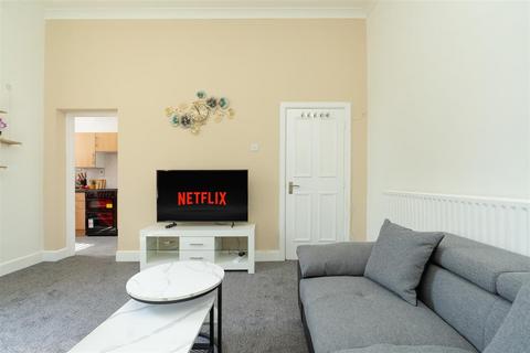 2 bedroom flat to rent, Surrey Road, Bournemouth