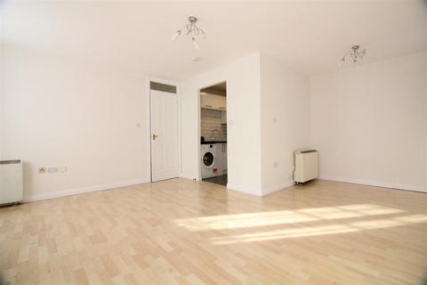 undefined, Warwick Road, West Drayton