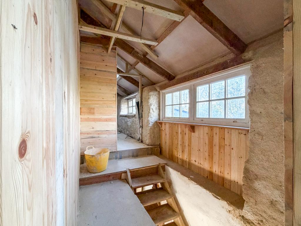 IMG 1950 T202512101735.jpg